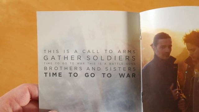 Thirty Seconds To Mars - This Is War CD Unboxing смотреть онлайн