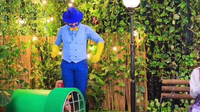 Меня удочерила Мамми Лонг Легз! смотреть онлайн