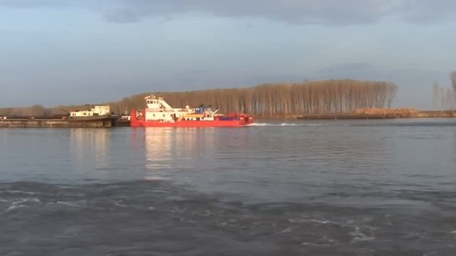 20120404 Towboat MERCUR 208.avi смотреть онлайн