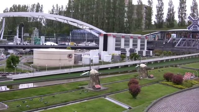 Madurodam, Mars factory смотреть онлайн