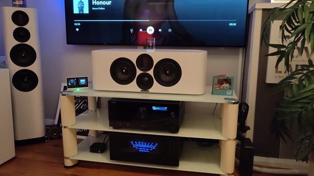 Yamaha RX-A6A Vocal Sound Quality... XLR Front Pre-Outputs... Awesome...🙏🏾🙏🏾🙏🏾 смотреть онлайн