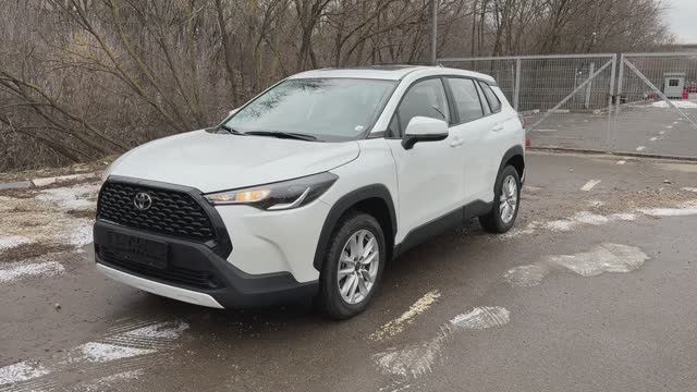 Toyota Corolla Cross (2024) смотреть онлайн