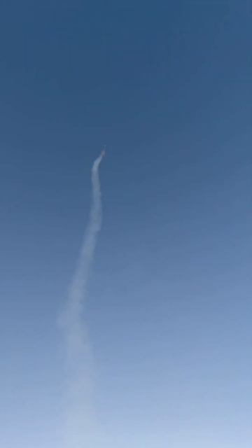 Estes Saturn V 1:200 scale launch with C5-3 engine смотреть онлайн