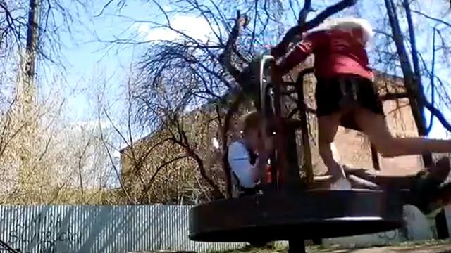 МЫ С АЛЁНОЙ УЛЕТЕЛИ В КОСМОС!/КАТАЕМСЯ НА ТОШНИЛКЕ! смотреть онлайн