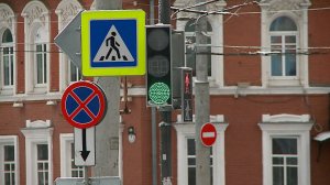 (Рыбинск-40) НУЖЕН ЛИ СВЕТОФОР НА КОЛЬЦЕ У СОБОРА ?