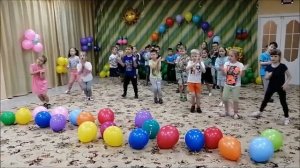Танец "Взрослые и дети"