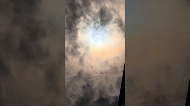 2-минутный взгляд на солнечное затмение 08.04.2024. Oakville. Ontario. Canada. Solar Eclipse Day