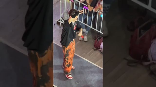 230610 | TRINITY - IOU (XX Fancam) @ Boys in The Rain смотреть онлайн