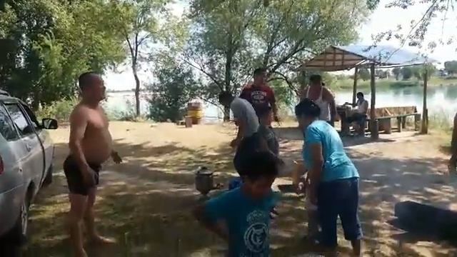 Тахтакопир маржанкол 20-жылдык кафе шир-ай(2) смотреть онлайн