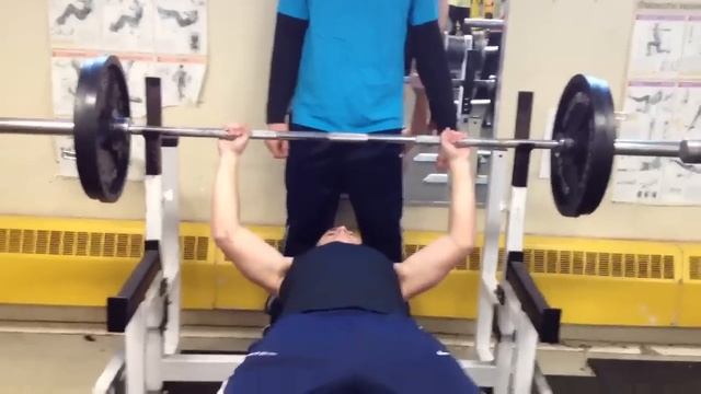 240 pound bench press смотреть онлайн