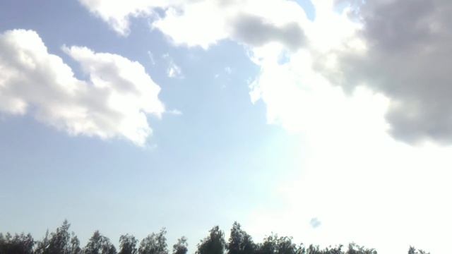 НЛО над Битцевским лесом. это над родником.