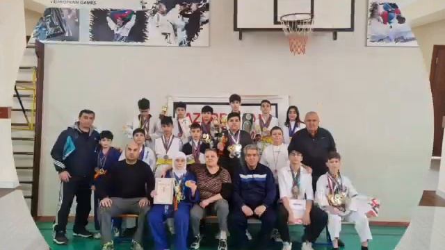 İdman həftəsi 2-ci gün. 264 nömrəli məktəb-liseyin idmançı şagirdləri ilə görüşü смотреть онлайн