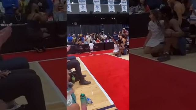 Diva and Cassius Siriano vs. Pink Lady Black Excellence Kiki Ball смотреть онлайн