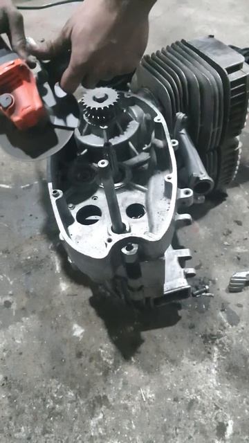 РЕМОНТ ДВИГАТЕЛЯ ИЖ ЮПИТЕР смотреть онлайн