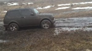 Тест Нива Урбан в грязи