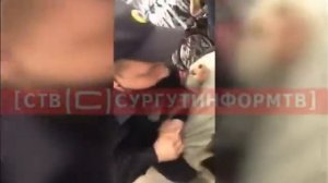 Задержание женщины в ТЦ