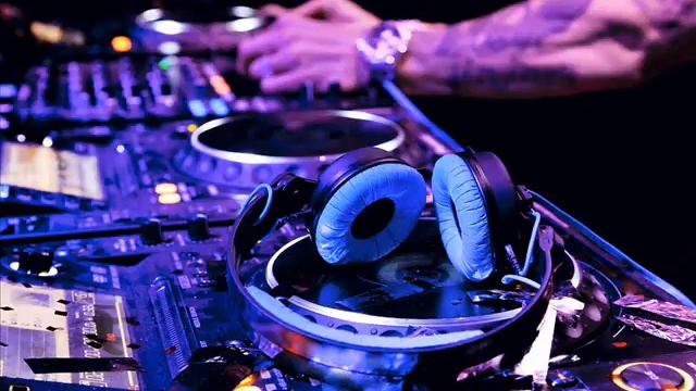 Dzeko & Torres - L'Amour Toujours vs Kill The Noise - Saturn (Joxhen Mashup) смотреть онлайн