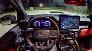 Ночная поездка на Toyota Tacoma TRD Pro 2024 года от первого лица