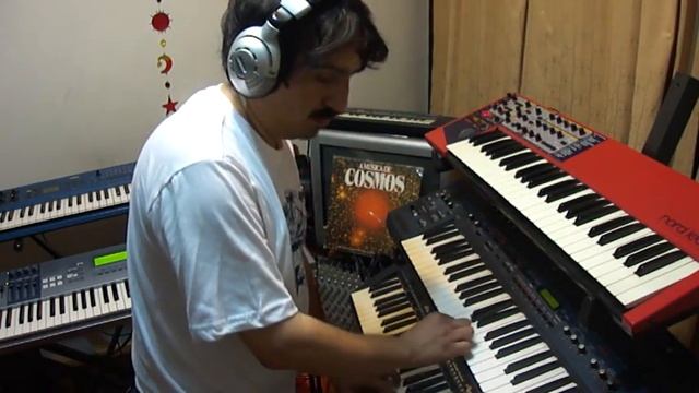 Varelator - Alpha (Vangelis Cover) Theme COSMOS 80 Serie Carl Sagan - Live смотреть онлайн