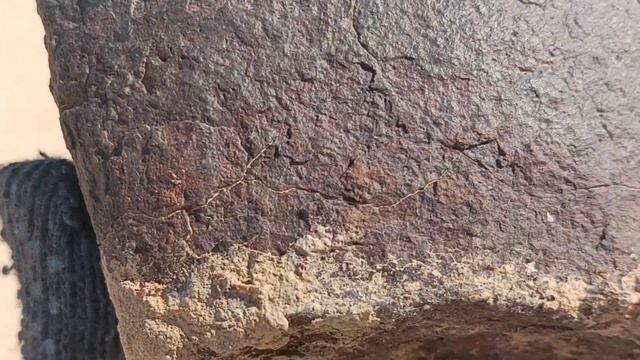 I'm so lucky, because locals are not aware of meteorites. #meteorite #meteor смотреть онлайн