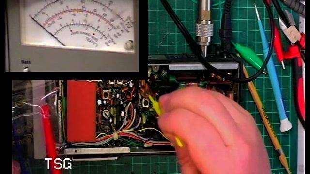 Realistic TRC1005 UK CB27/81 CB radio (Handheld 40ch 3.5W) - Service adjustments смотреть онлайн