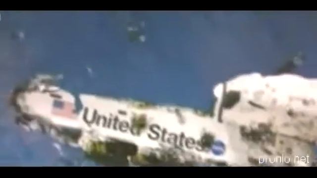 fragments of space shuttle on orbit. Обломки Шаттла на орбите смотреть онлайн