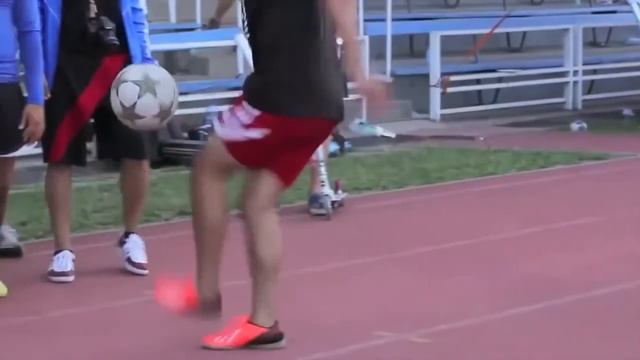 Футбольные трюки, лучшие финты с мячом смотреть онлайн