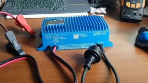 #ЗАРЯДНОЕ УСТРОЙСТВО АКБ - #VICTRON ENERGY 12/25 A.  В поисках лучшего АЗУ