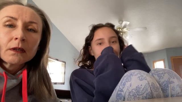 Стрим из Америки с дочкой-подростком. Незапланированный.. смотреть онлайн