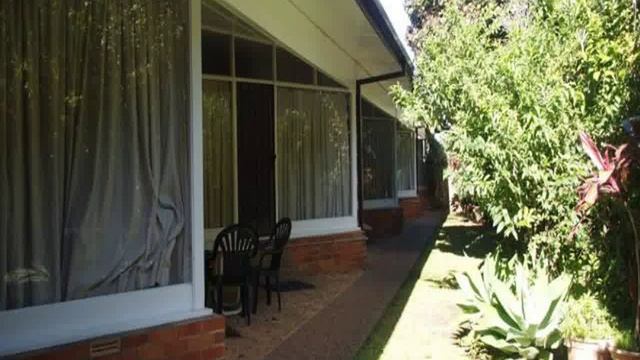 Южный Уэльс, Порт-Маккуори - Ocean Breeze Motel смотреть онлайн