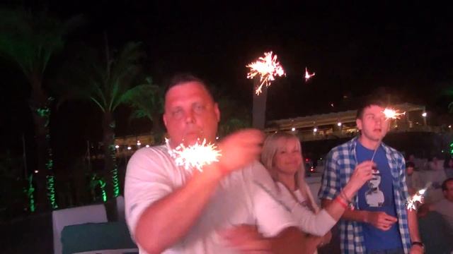 5 мая 2012 - Alva Arena / Alva Donna отель / New Year + MC Kosmos смотреть онлайн