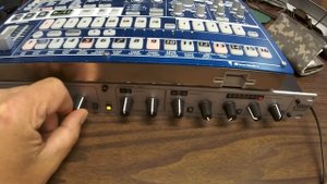 dbx 266xs Compressor with Korg EMX - Sidechain Compression Test