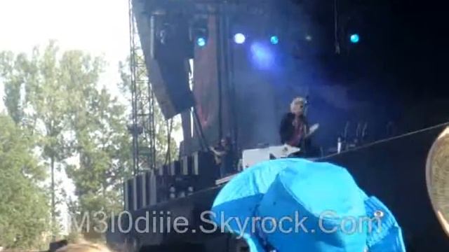 30 Seconds To Mars Attack @ Rock Werchter смотреть онлайн