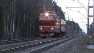 Электровоз ЧС2Т (медленно).