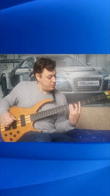 Как играть медленный басовый грув с использованием флажолетов #shorts смотреть онлайн