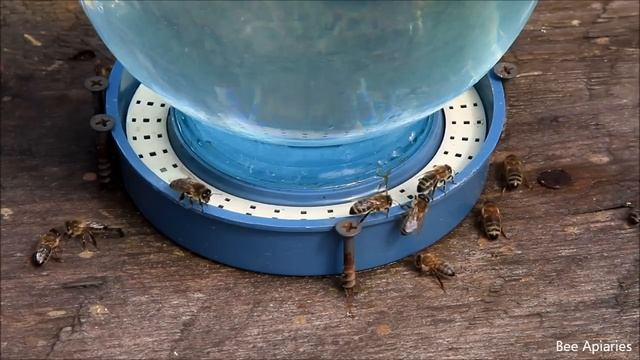 Поилка для пчёл - next смотреть онлайн