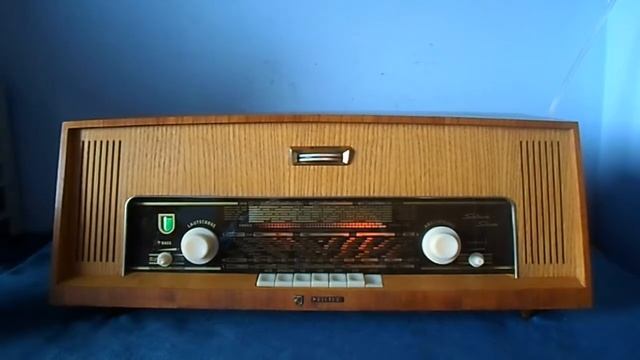 PHILIPS SATURN 511 STEREO (www.radios-antiguas.es) смотреть онлайн