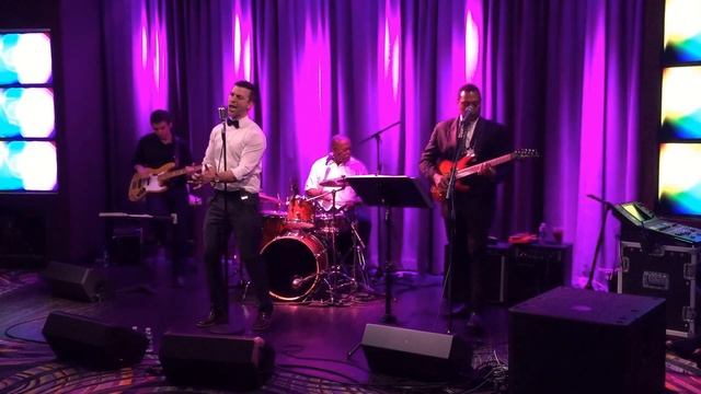 Grenade - Bruno Mars - Ben Sharkey Motown Style смотреть онлайн