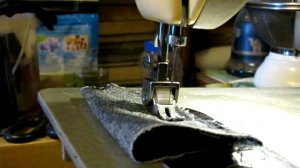 швейная машина Köhler 53-2 шьет с роликом