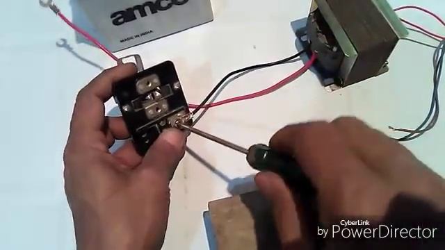 How To Make A Inverter 12v DC To 220v AC With Help Your Finger. YT-28 смотреть онлайн