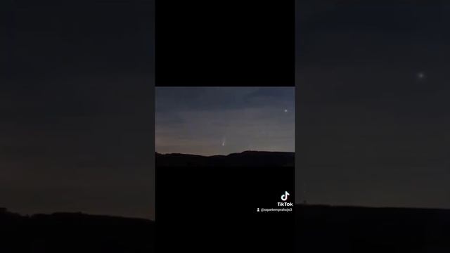 Cometa aparece após 50 mil anos e será visto a olho nú. смотреть онлайн