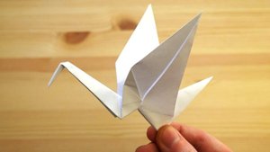 Как сделать оригами журавлика?