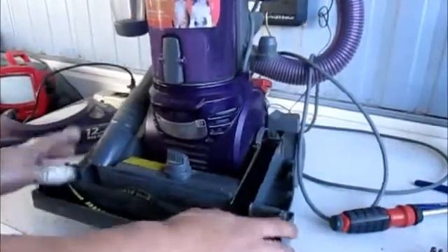 REPARACION DE UNA ASPIRADORA EUREKA MODELO 4716 смотреть онлайн