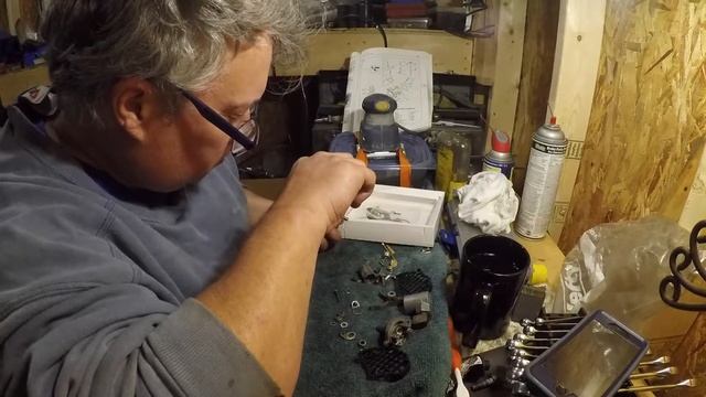 Mercury Outboard Thunderbolt 500 50 HP Part 36 - Carburetor Rebuild смотреть онлайн