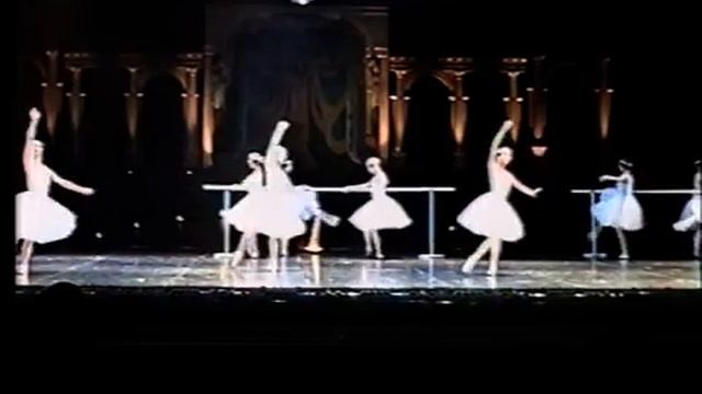 Ж. Бизе, П. Чайковский, А. Шнитке. "Красная Жизель" (1 акт) смотреть онлайн