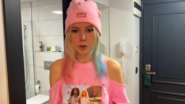 Делюкс номер за 15к рублей в Анталии. Обзор дешёвого отеля с Booking в районе Лара (Турция) смотреть онлайн