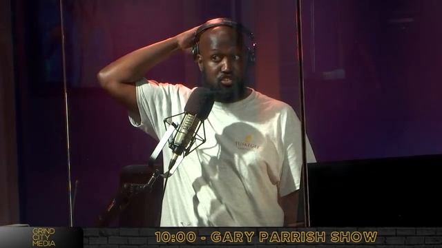 Young Thunder Even Series, WNBA Tipoff, And Urinal Cakes | Jessica Benson Show смотреть онлайн