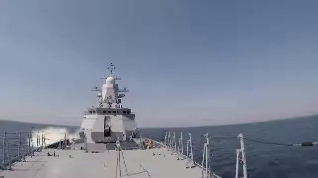 Учебно-бойни пускове на "Ураган" от руския корвет "Стойкий" смотреть онлайн