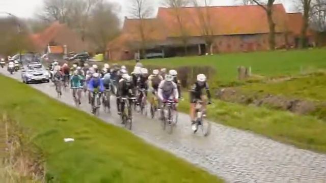 Závod Gent Wevelgem (2009) na vlastní kůži смотреть онлайн