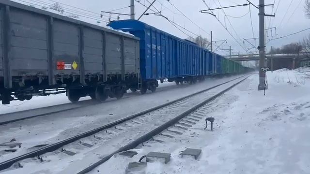 электровоз 2с6 1371 Синара с грузовым поездом